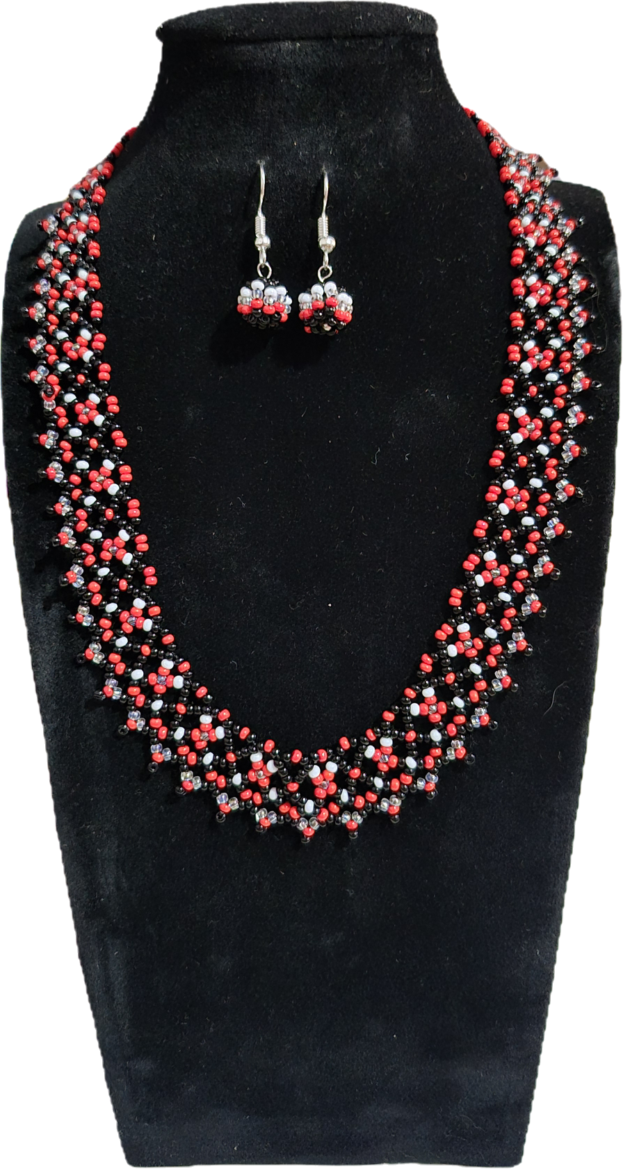 Collar y aretes- Fuerza Propia